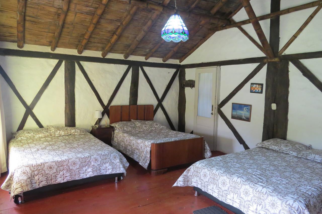 Tarragona Hostal Санта-Роса-де-Кабаль Экстерьер фото